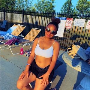 Meet your Posher, Camille